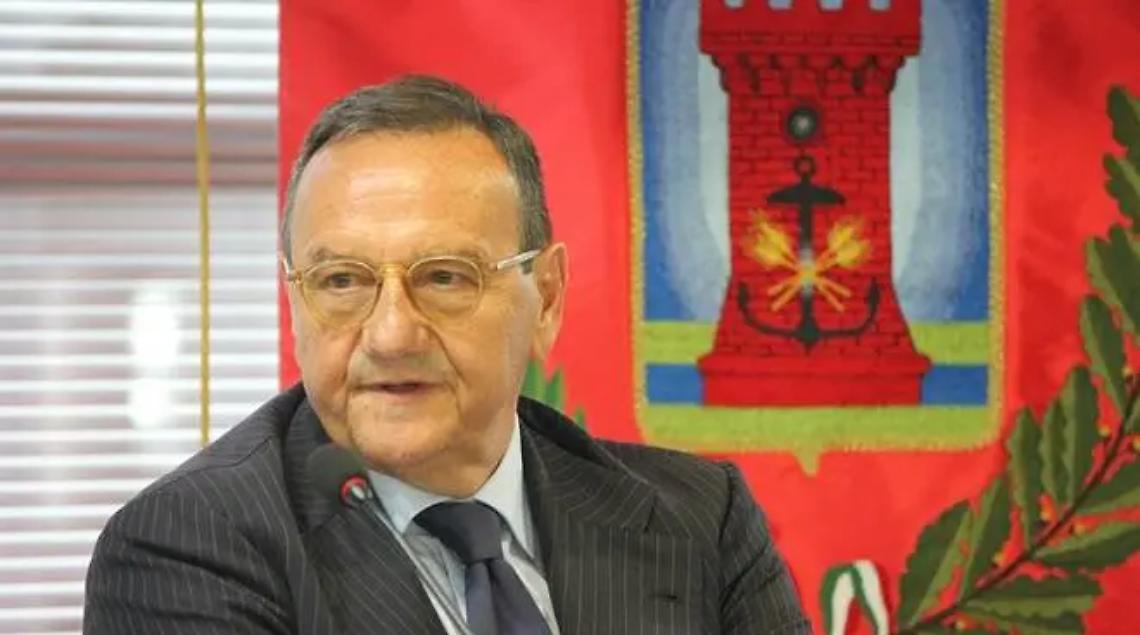 Pronto soccorso e scuole nei piani del sindaco Baccini. E spunta l&rsquo;ipotesi delle spiagge a numero chiuso