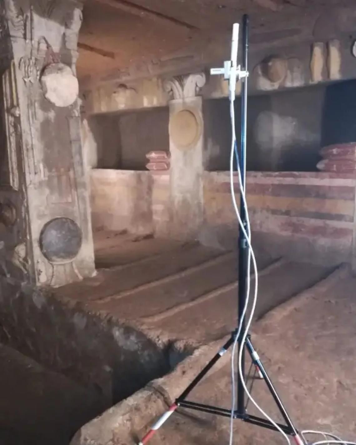 Alla Tomba dei Rilievi installata una sonda prototipo