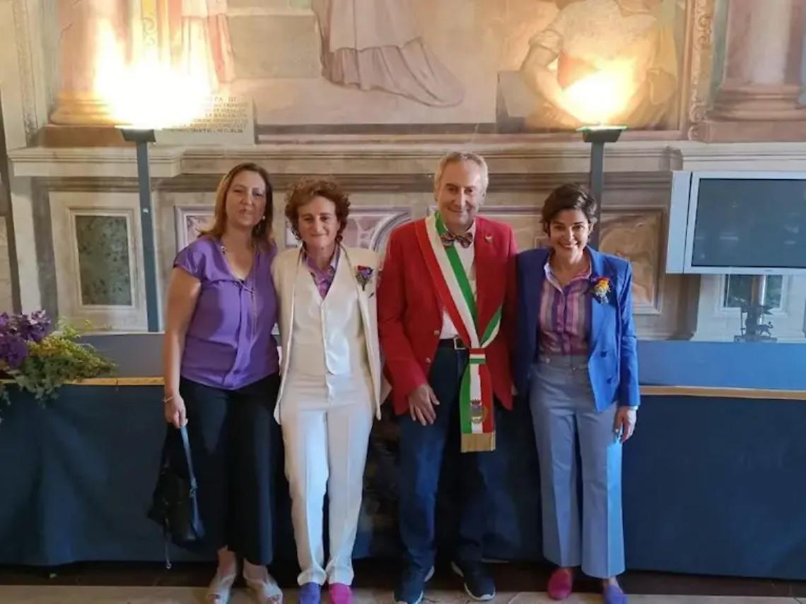 Celebrata in Comune l&rsquo;unione civile tra due insegnanti