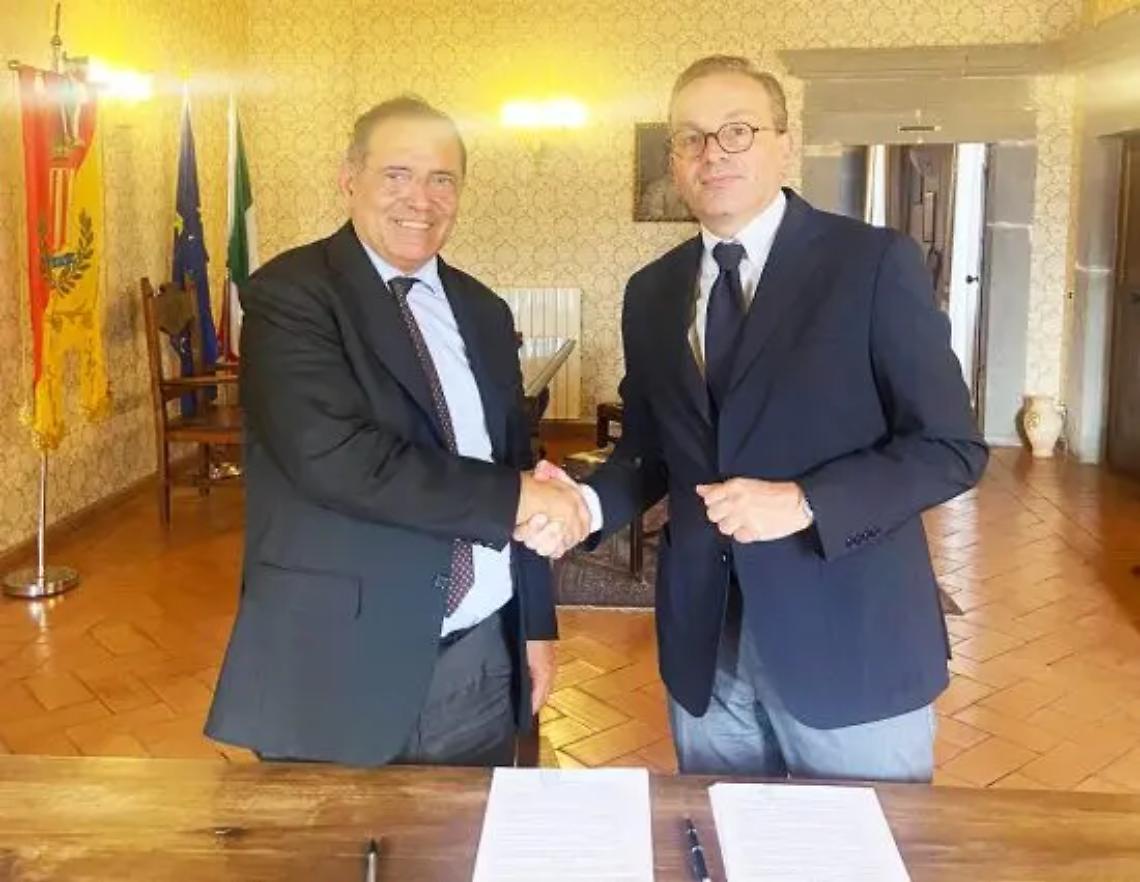 Restauro della chiesa della Madonna del Giglio: prefetto e sindaco Dottarelli firmano l&rsquo;accordo