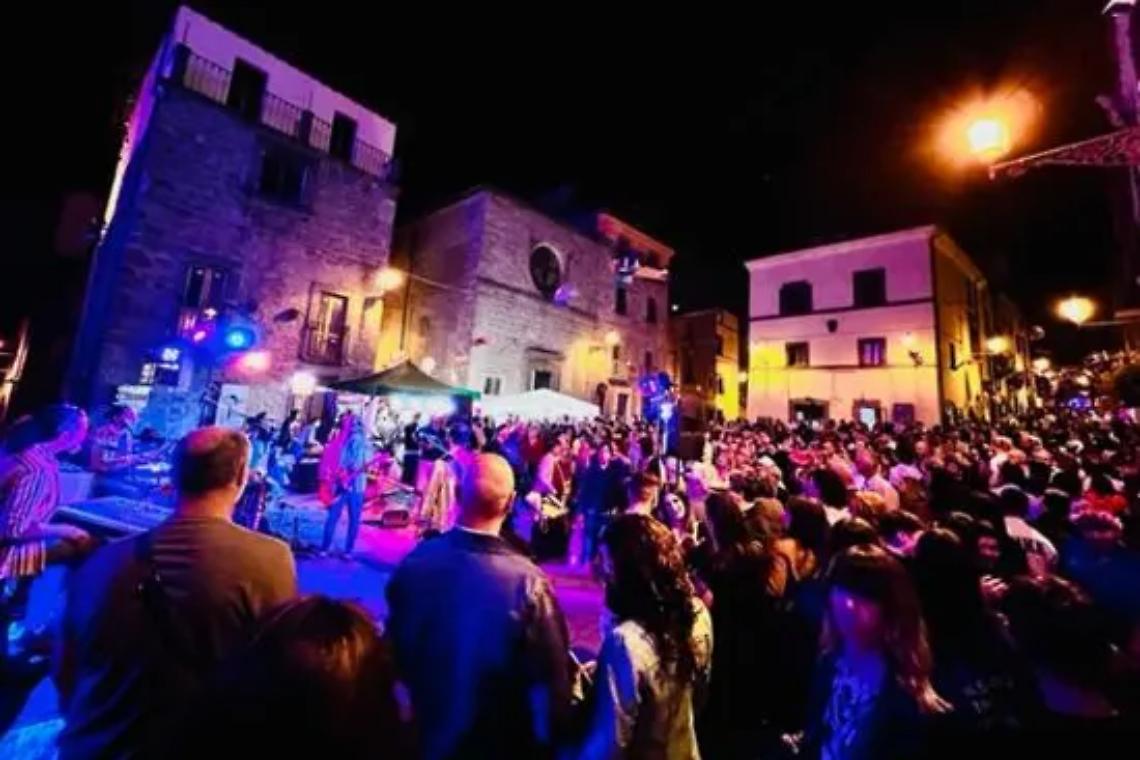 Grande successo per la Notte rosa