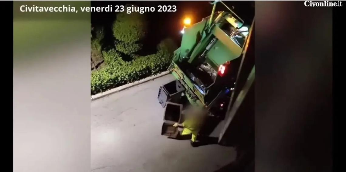 Raccolgono tutti i tipi di rifiuti nello stesso mezzo