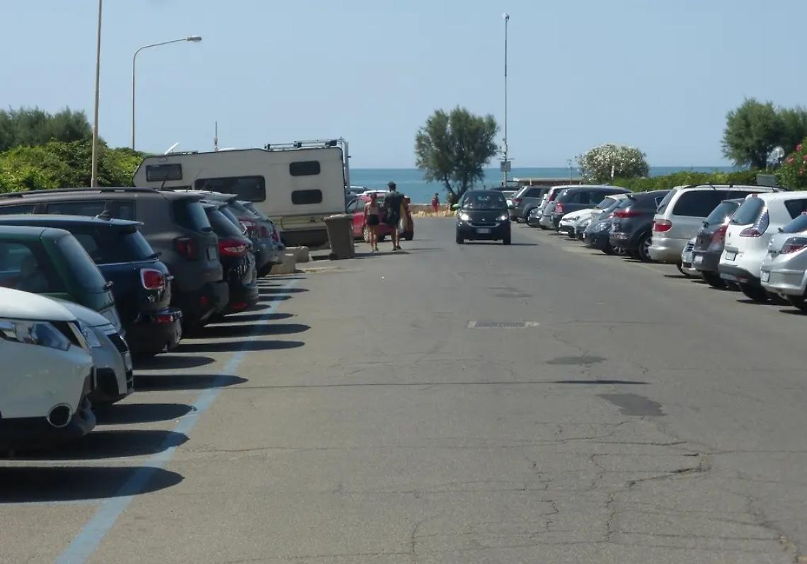 Ticket alle stelle per un parcheggio: &laquo;San Nicola come la Costa Smeralda&raquo;