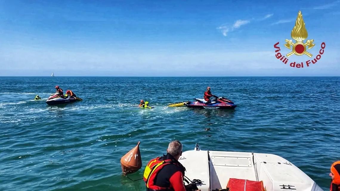 Barca in avaria a Montalto: intervento di vigili del fuoco e Capitaneria