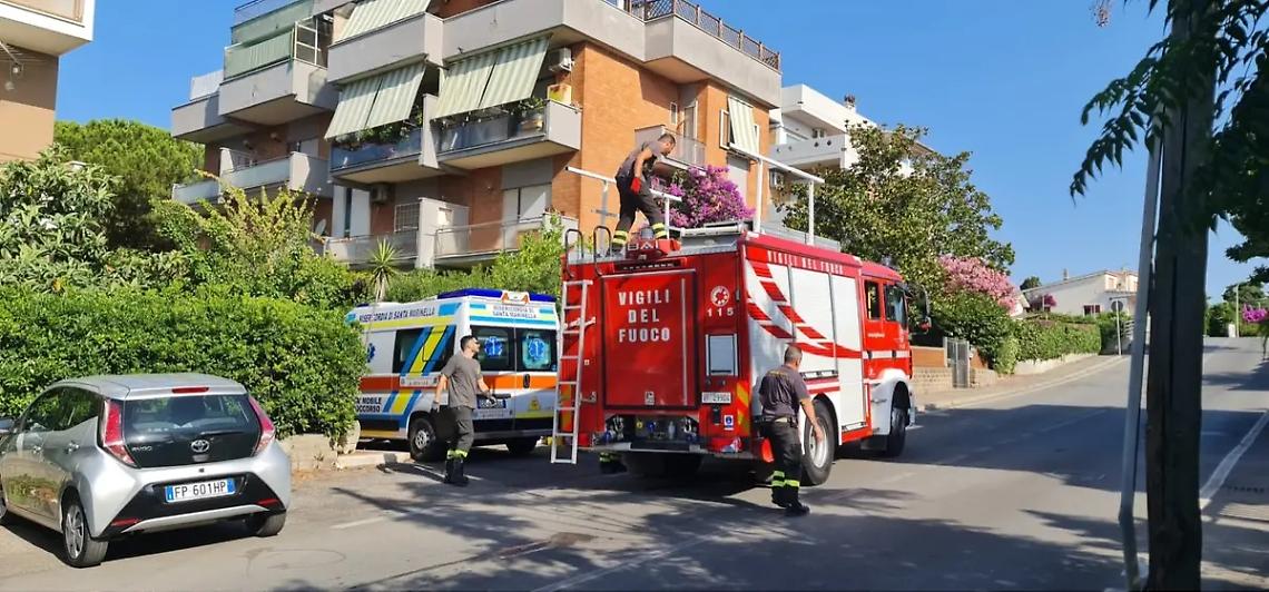 Santa Marinella, anziana colta da malore in casa: intervento dei Vigili del fuoco