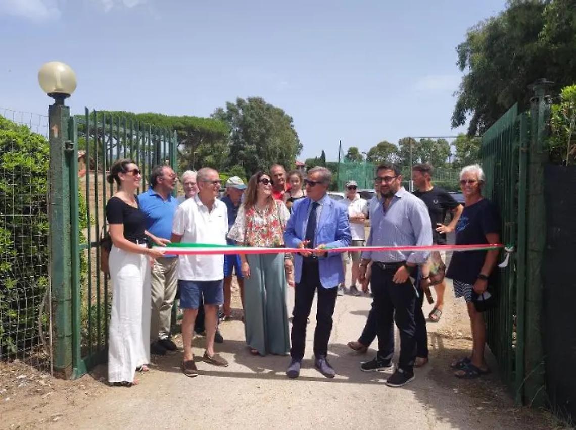 Taglio del nastro per il primo parco pubblico di Santa Severa