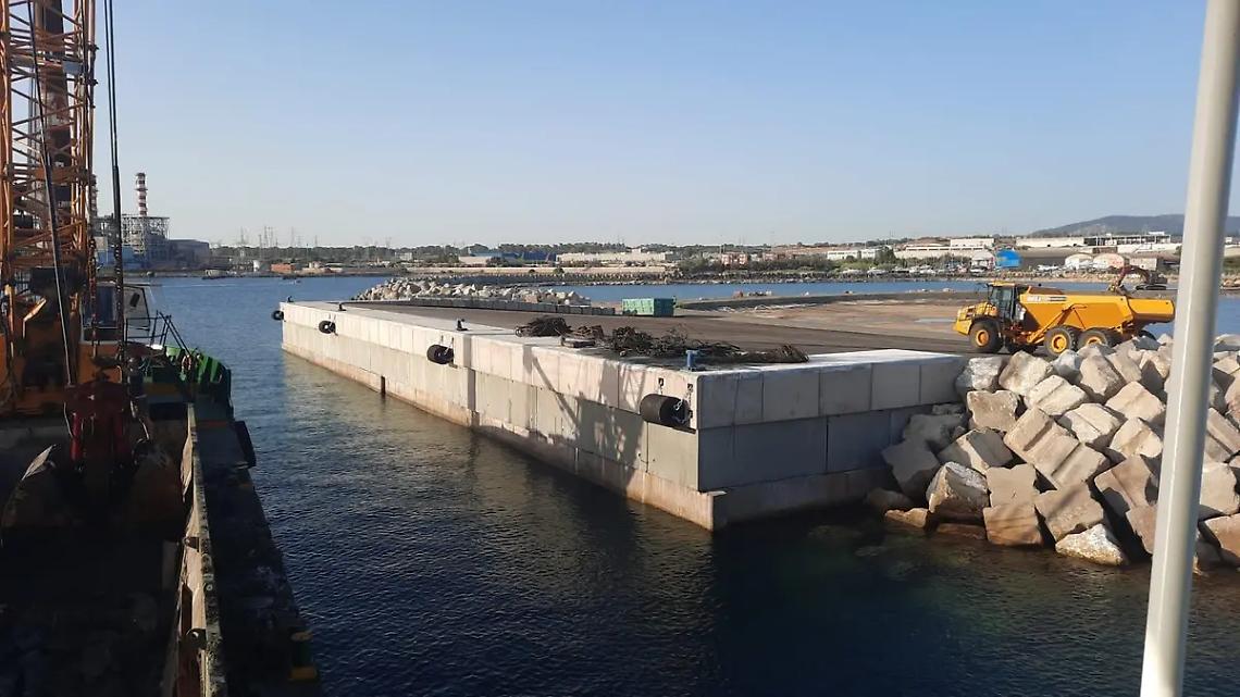 Avviati i dragaggi manutentivi nel porto di Civitavecchia
