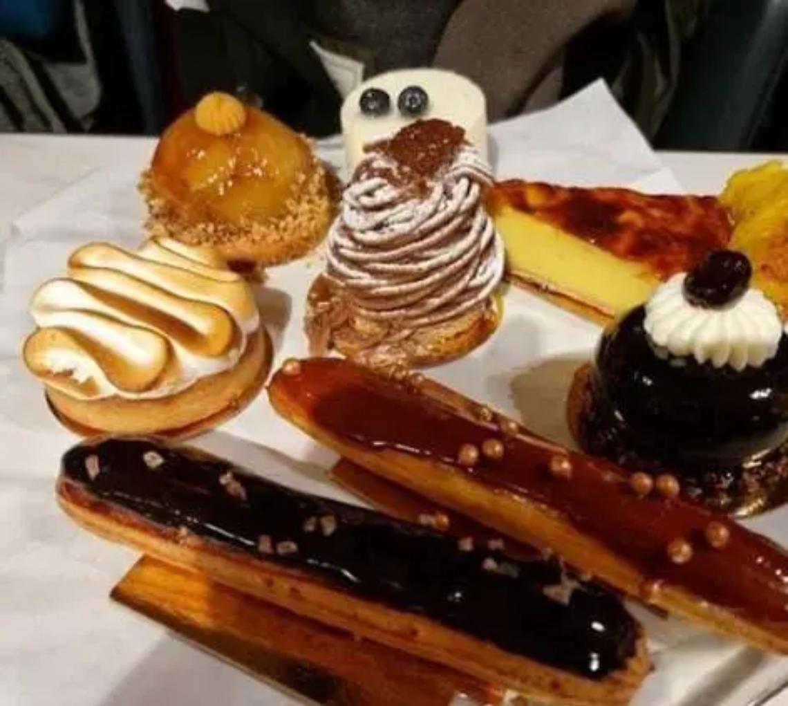 Pasteggiando, a Roma, fra ostriche e cr&ecirc;pes