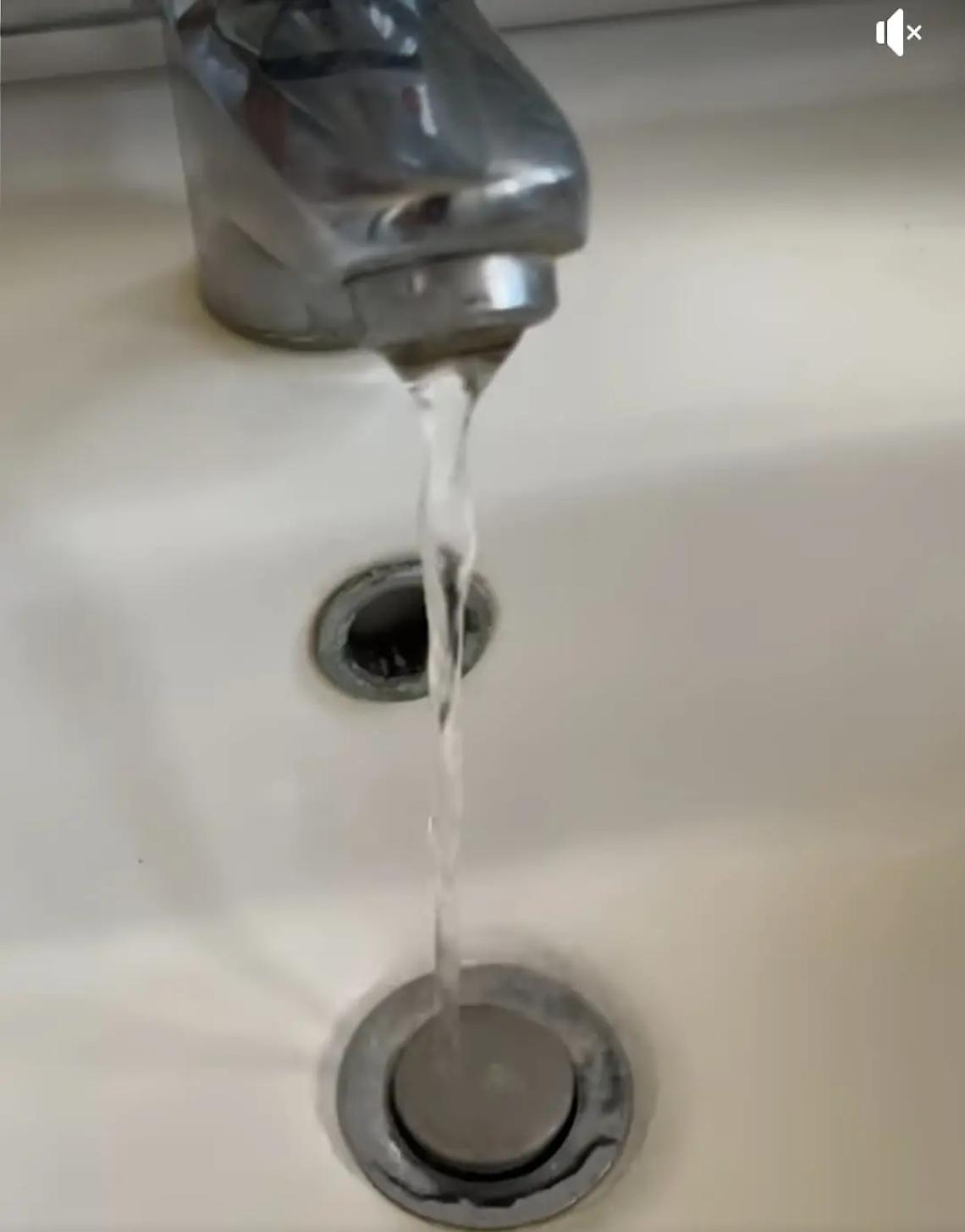 &laquo;Gruppo dei senza acqua, benvenuti&raquo;