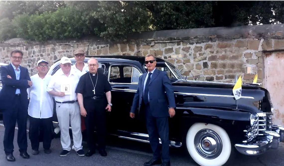 &Egrave; tornata a S. Marinella l&rsquo;auto di Papa Pio XII