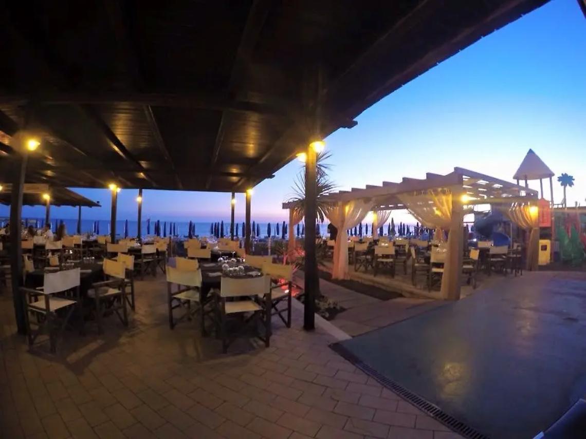 Una sfilata solidale per Telethon, i fondi donati alla ricerca scientifica