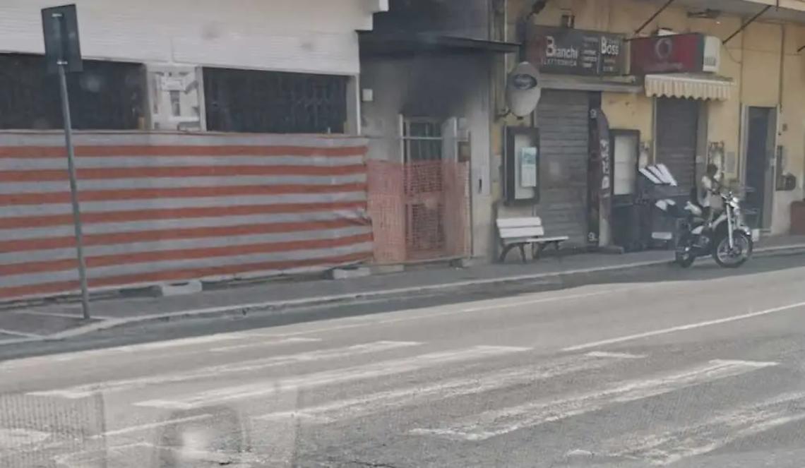 &laquo;&Egrave; ora di rinforzare la tinta delle strisce pedonali&raquo;