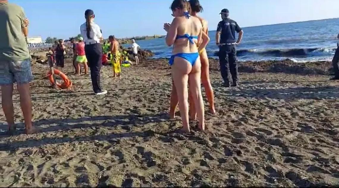 Donna muore mentre fa il bagno al mare a Tarquinia Lido