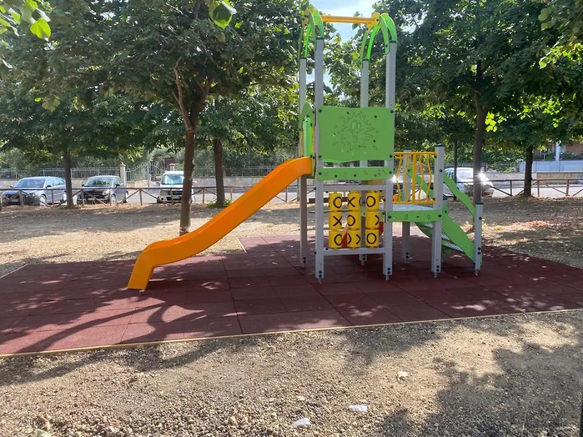 Tarquinia, giardini riqualificati, nuove aree relax, campi, attrezzature sportive e nuovi giochi