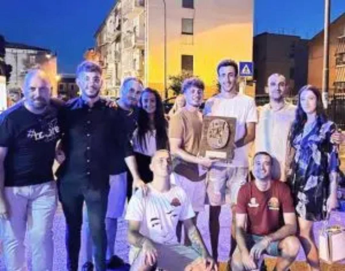 In centinaia per rendere onore a Ivan Rossi