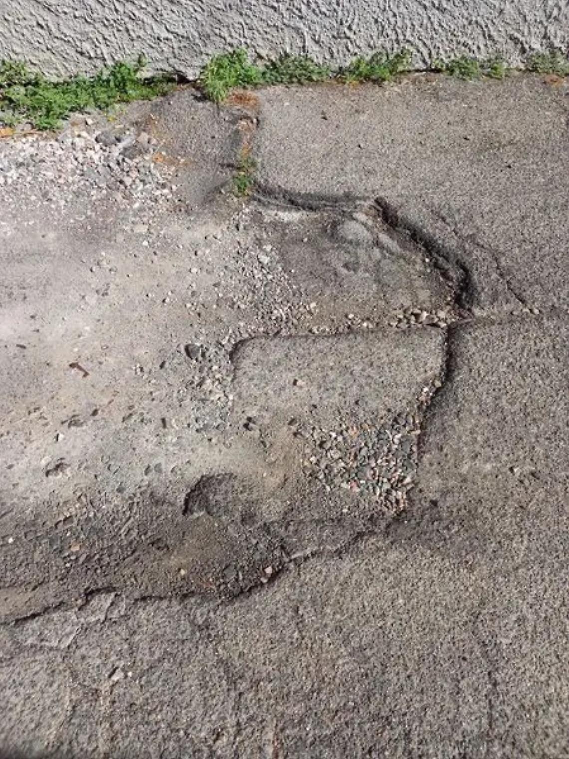 Tarquinia, &laquo;Strade nell&rsquo;incuria&raquo;, Angelo Centini chiede un intervento in via delle Mura