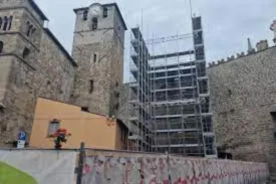 Santa Rosa, completato il ponteggio