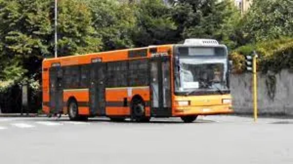 Francigena: in arrivo 17 bus antinquinamento, ma il parco per la ricarica di quelli elettrici non si far&agrave;