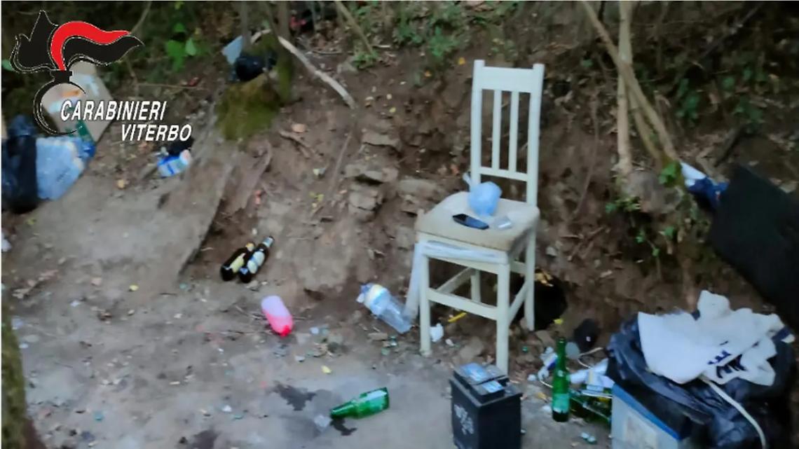 Covo dello spaccio nei boschi: un arresto a Onano