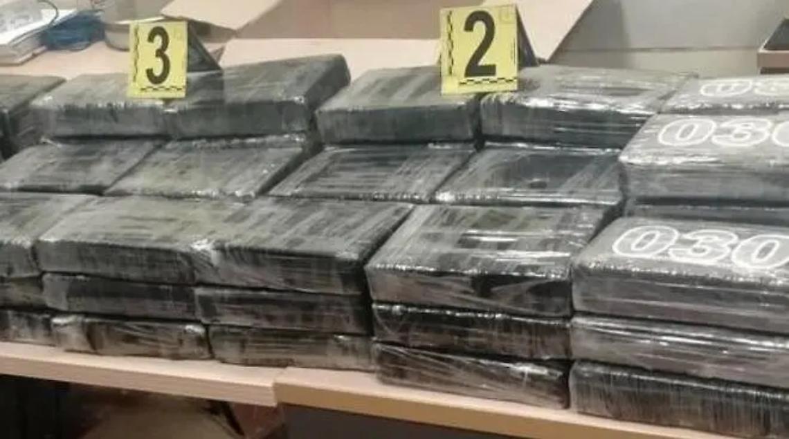 85 chili di cocaina nascosti in un terreno vicino all&rsquo;aeroporto