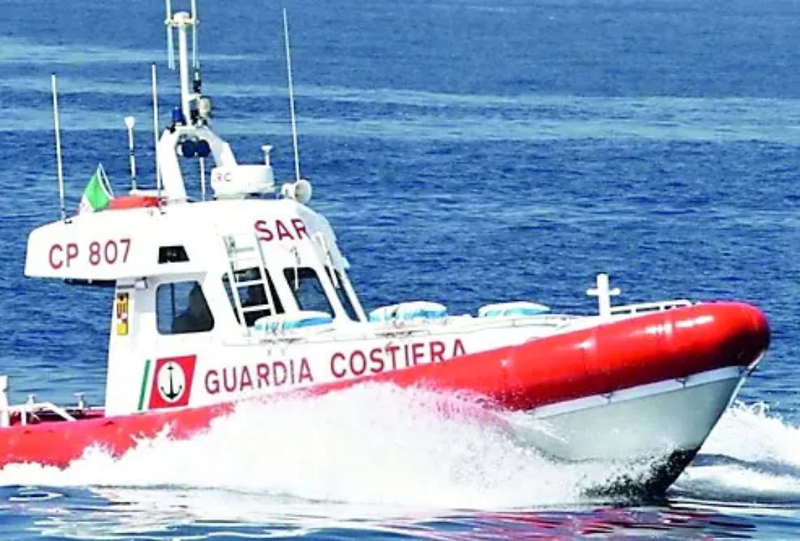 Cadavere nel mare a Fregene: &egrave; omicidio. L&rsquo;ombra della criminalit&agrave; sul litorale