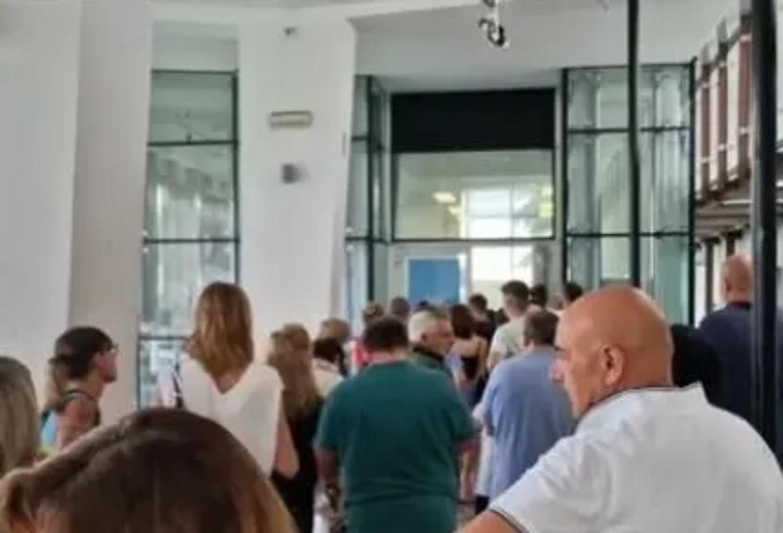 Biglietti di Santa Rosa: disagi e polemiche