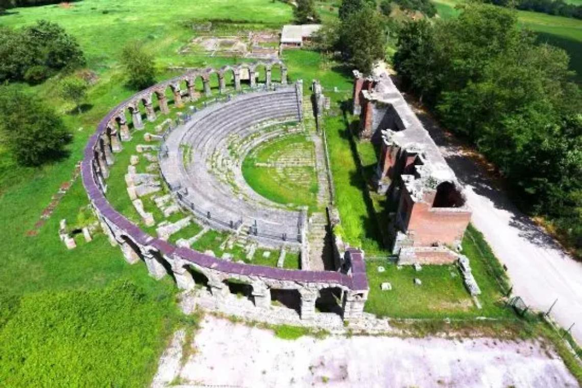 Dialogo sull&rsquo;amore con Luca Barbarossa e Stefano Massini sul palco di Ferento