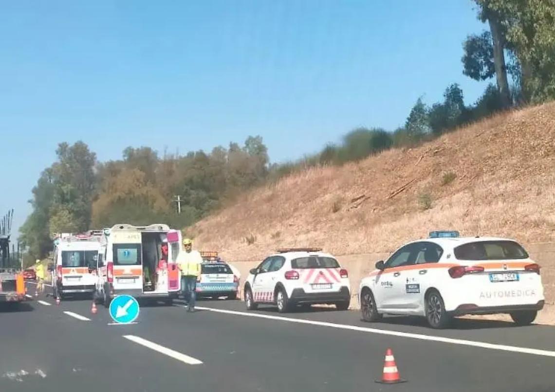 Schianto in A12: tre feriti tra cui una disabile
