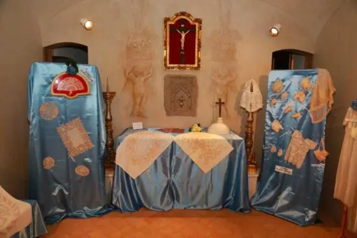 &ldquo;Bolsena biennale 2023&rdquo;, pizzi e merletti in bella mostra
