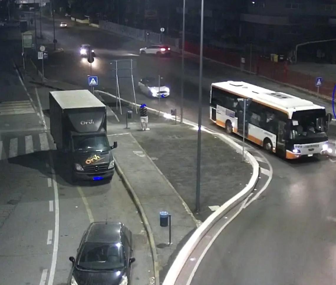 In bus da Cerveteri a Ladispoli, il nuovo pendolarismo dei giovani