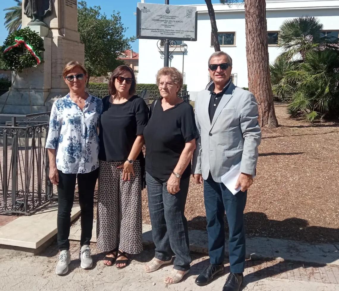 Commemorate le vittime del bombardamento