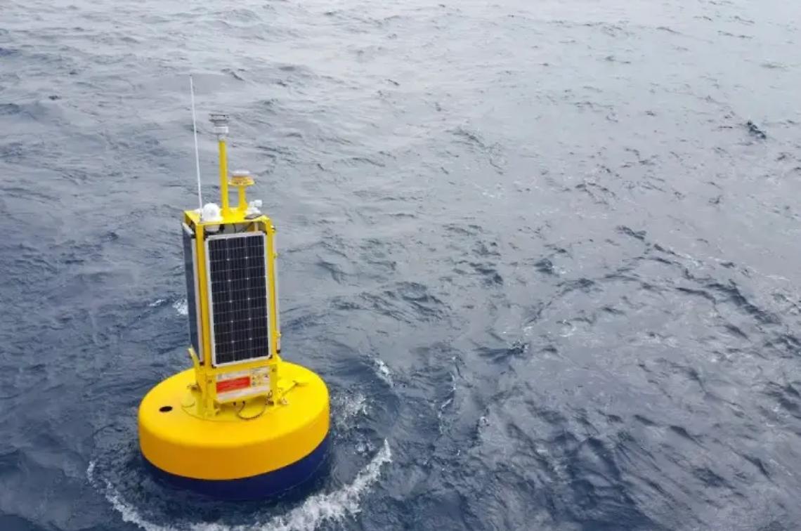 Una boa oceanografica per la misurazione dei parametri meteomarini tra Tarquinia e Civitavecchia