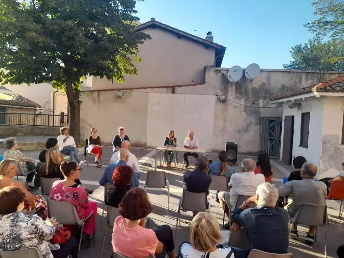 Accolto con grande entusiasmo il libro di esordio del giornalista Baccarelli