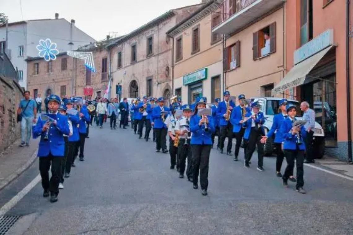 Festa grande per il centenario della banda musicale