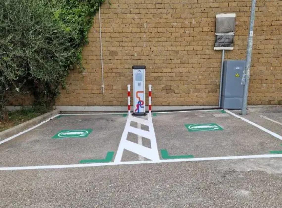 Disponibili due nuove colonnine per la ricarica delle auto elettriche