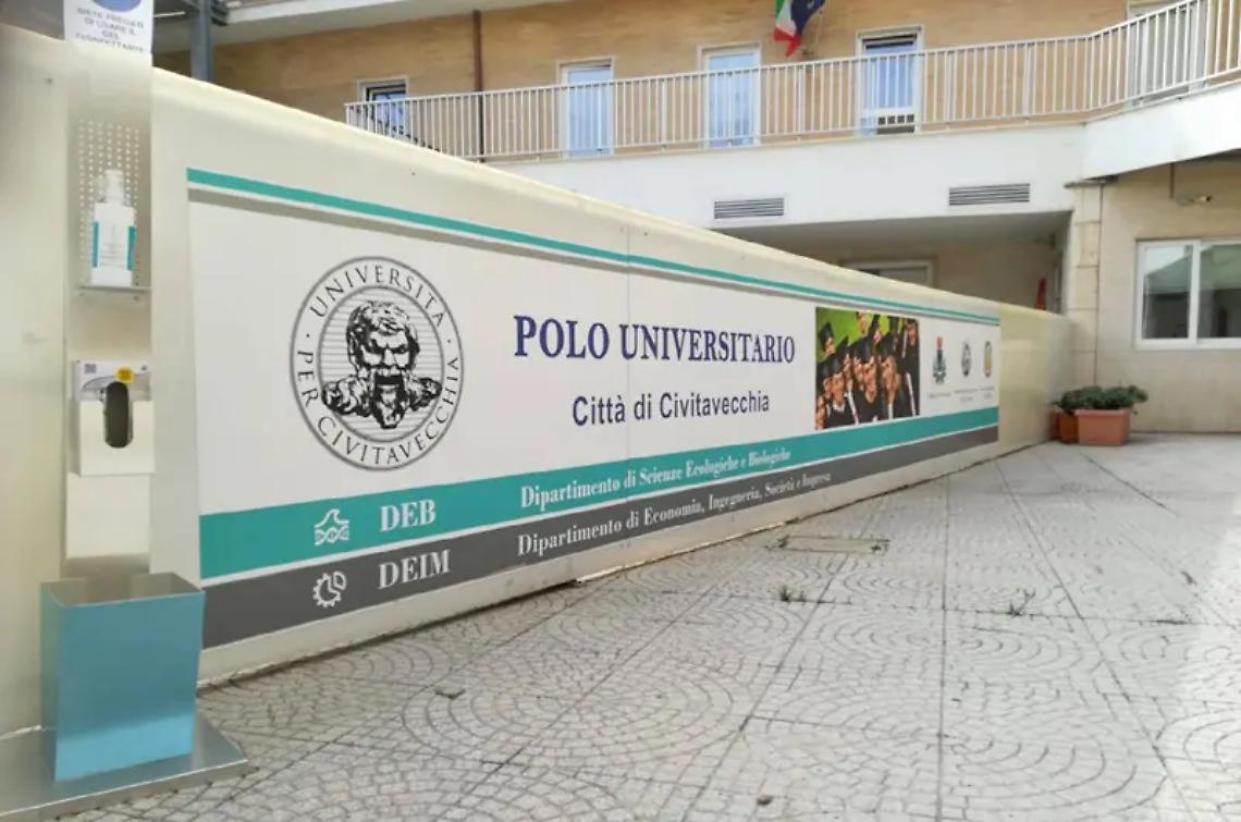 Polo universitario, tanti ragazzi all&rsquo;open day