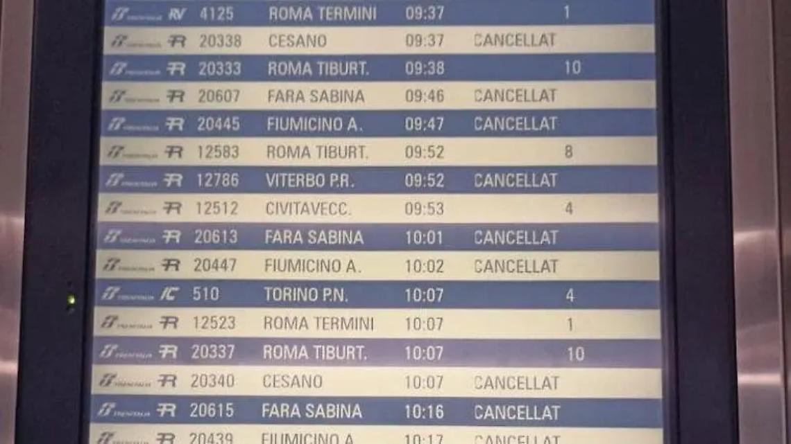 &laquo;Treni, soppressioni fino a fine mese&raquo;