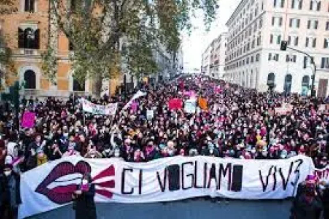 Santa Marinella, manifestazione contro la violenza sulle donne