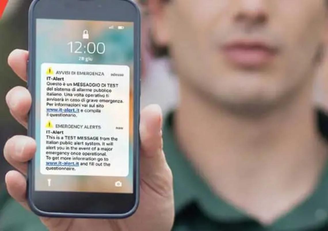 Sicurezza, scatta il sistema IT-alert sui telefoni cellulari