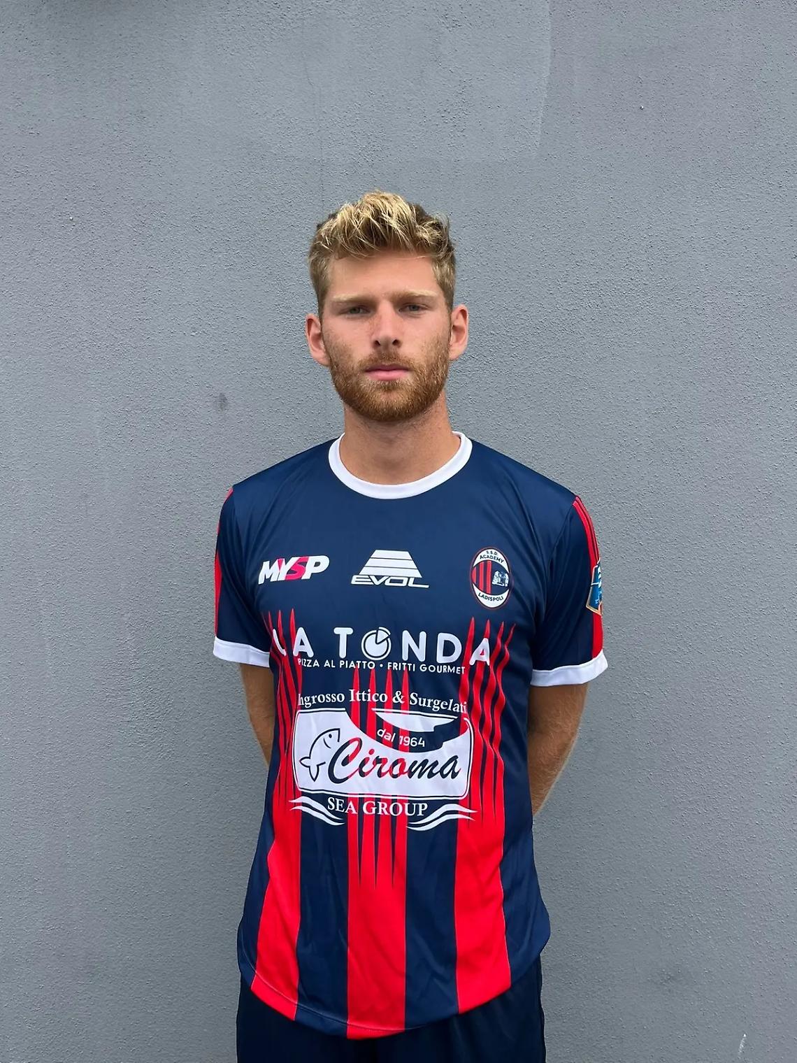 Giulio Ruggiero presentato all&rsquo;Angelo Sale