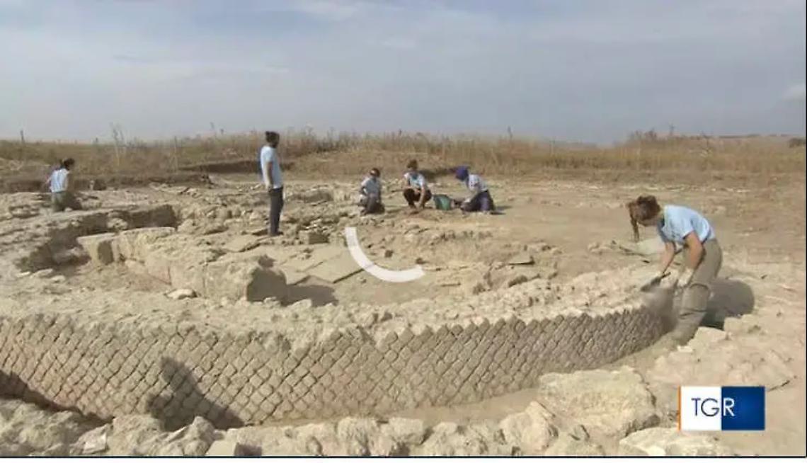 Tarquinia, un edificio semicircolare, un foro di 400 mq e una strada: nuove scoperte alla Civita