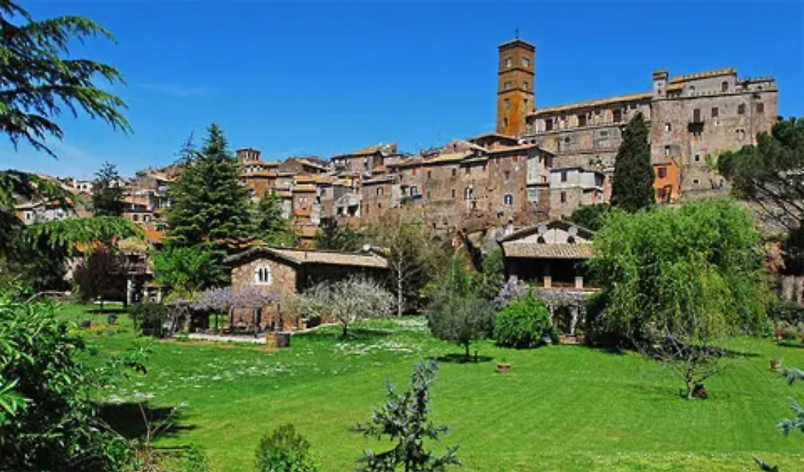 &laquo;Pali dell&rsquo;illuminazione marci e giochi pericolosi al parco&raquo;