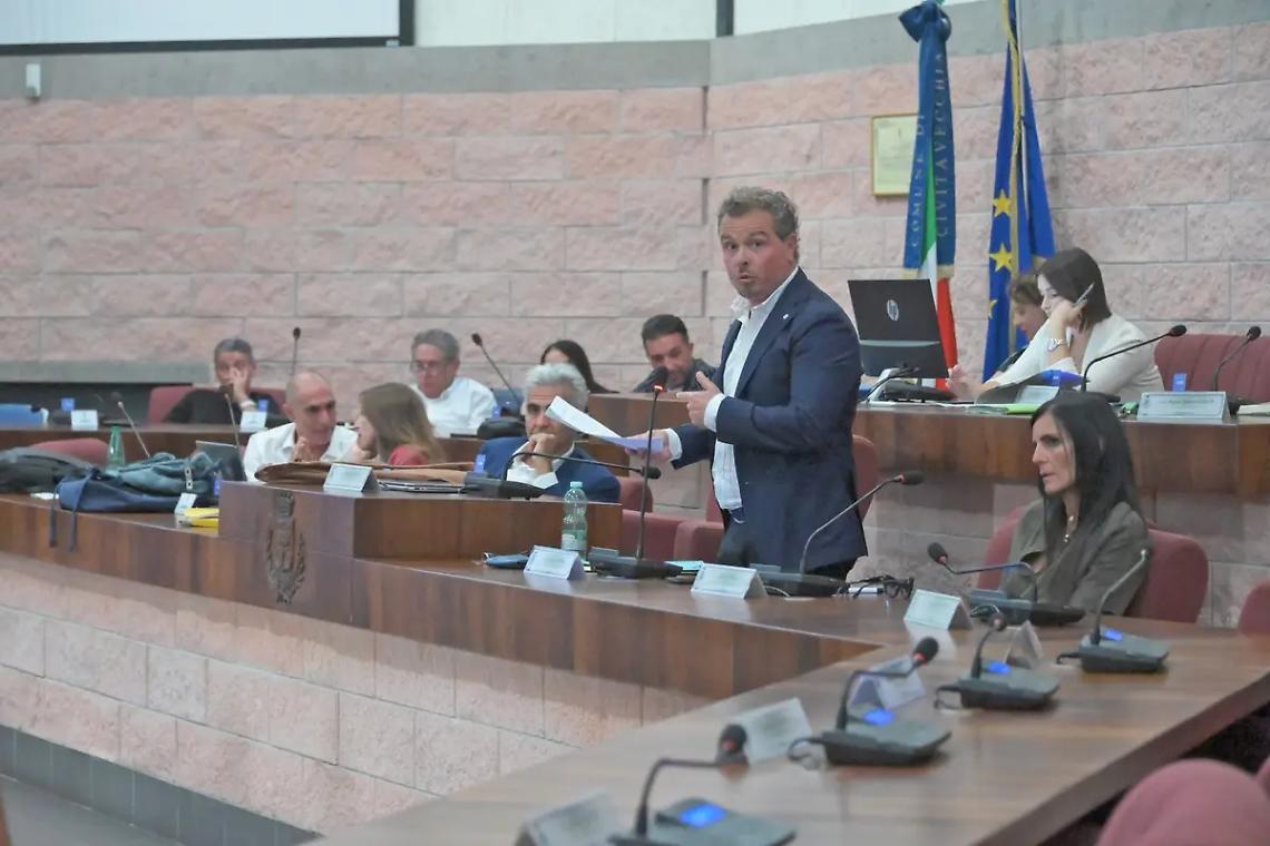 La maggioranza approva il bilancio consolidato