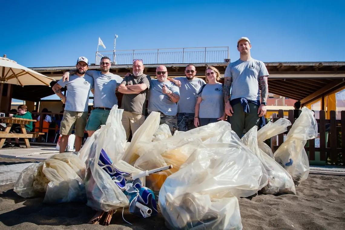 Mare nostrum, raccolti 40 sacchi di rifiuti