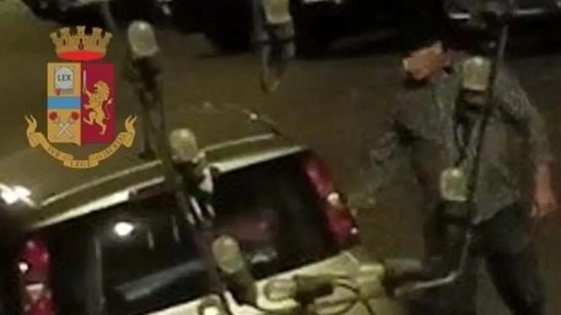 Viterbo: danneggia con un punteruolo 30 auto in sosta