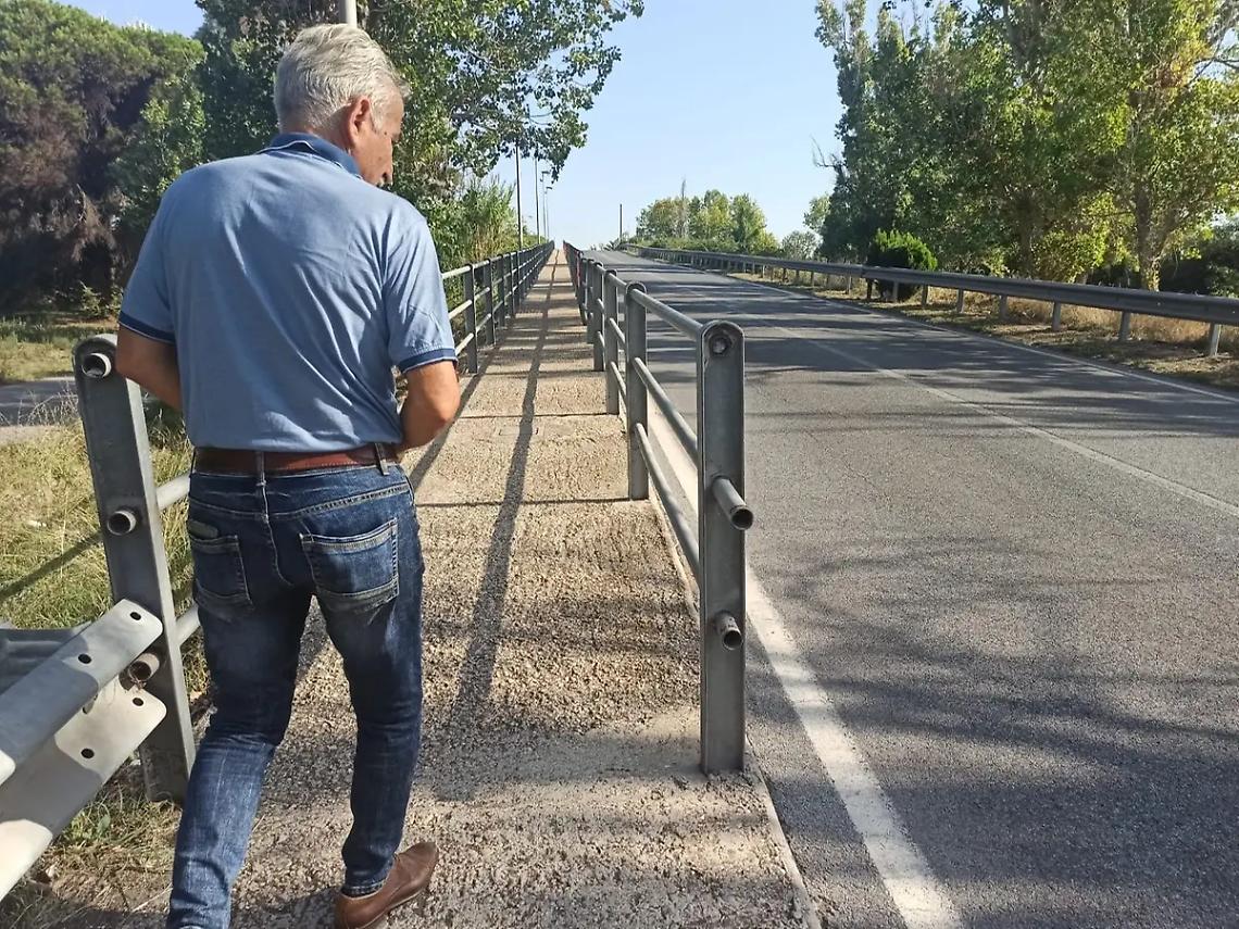 Il cavalcaferrovia perde pezzi &ndash; FOTO E INTERVISTA ALL&rsquo;INTERNO