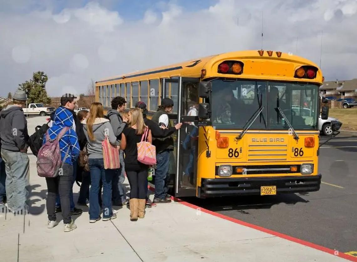 Orari bus Santa Marinella, trovata la soluzione per gli studenti che escono da scuola