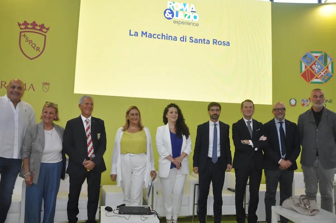 Al TTG di Rimini il trasporto della macchina di Santa Rosa