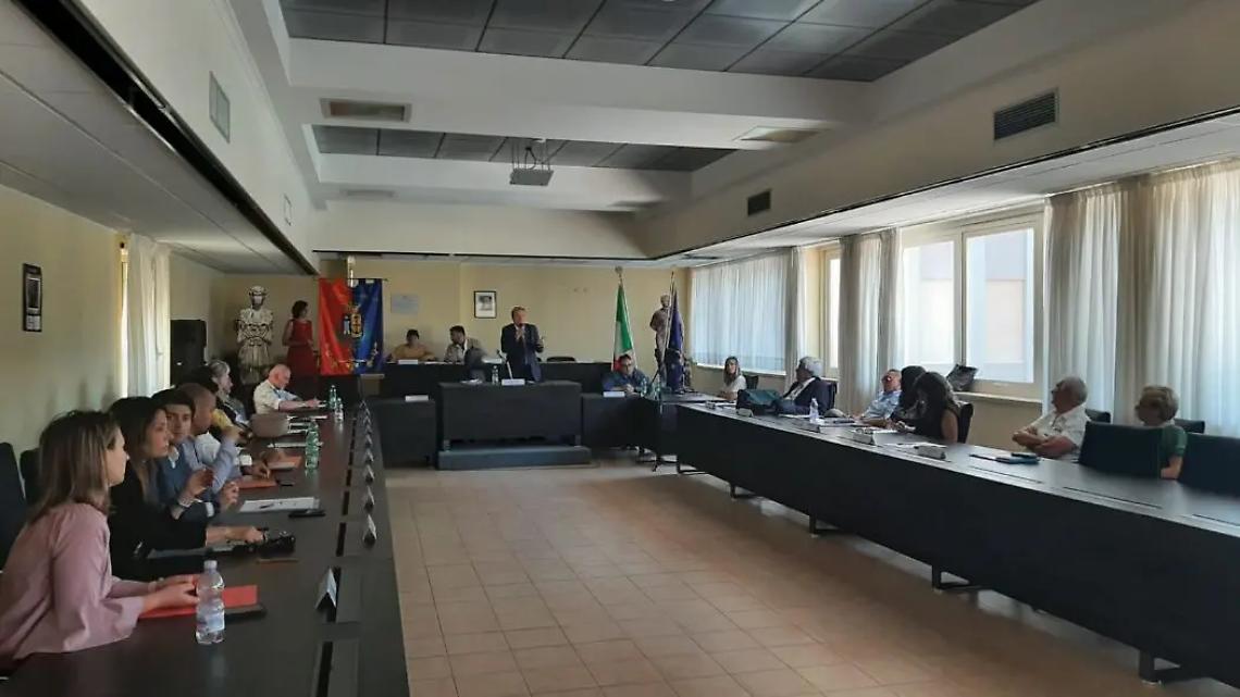 Consiglio segreto Santa Marinella, crescono le adesioni alla manifestazione