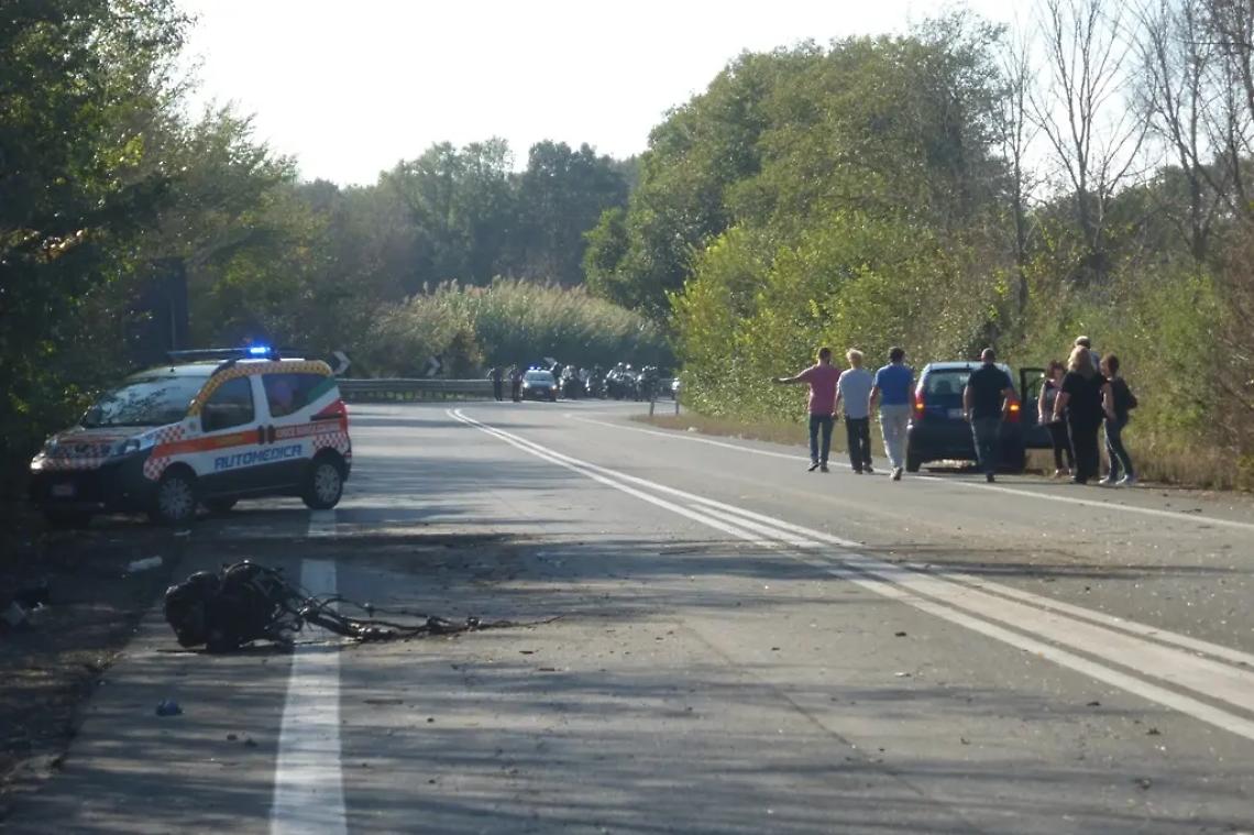 Braccianese Claudia, scontro tra un bus Cotral e una macchina